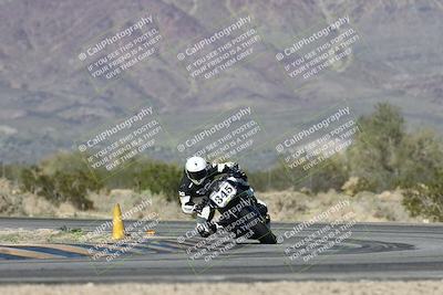 media/Jan-15-2026-Racers Edge (Thu) [[dfebeb70ab]]/2-A Group/Session 5 (Turn 5)/